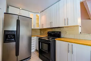 1329 NW 84th Dr NW, Coral Springs, FL 33071 - Photo 5