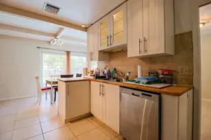 1329 NW 84th Dr NW, Coral Springs, FL 33071 - Photo 7