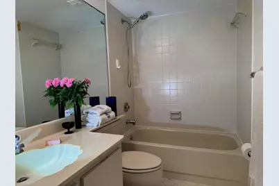 112 Lake Emerald Drive #204, Oakland Park, FL 33309 - Photo 17