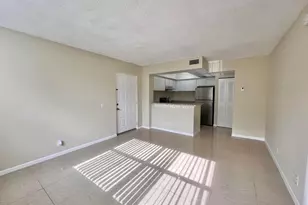 752 Executive Center Dr, West Palm Beach, FL 33401 - Photo 3