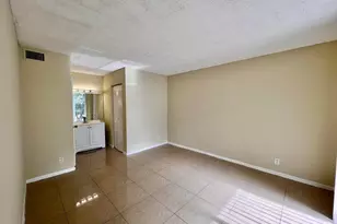 752 Executive Center Dr, West Palm Beach, FL 33401 - Photo 7
