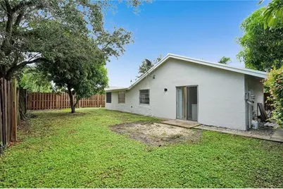 8221 SW 3rd Court, North Lauderdale, FL 33068 - Photo 25