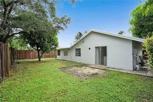 8221 SW 3rd Ct, North Lauderdale, FL 33068 - Photo 25