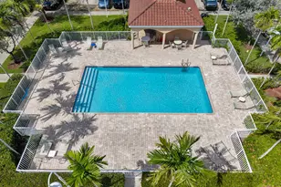 529 E Sheridan St, Dania Beach, FL 33004 - Photo 5