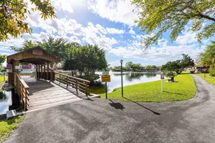 733 Nantucket Cir, Lake Worth, FL 33467 - Photo 33