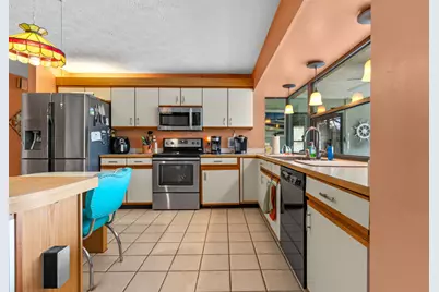 1119 SE Cambridge Drive, Port Saint Lucie, FL 34952 - Photo 5