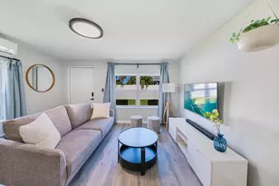 717 SW 2nd Ct, Delray Beach, FL 33444 - Photo 5