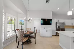 7598 Fairway Trail, Boca Raton, FL 33487 - Photo 9