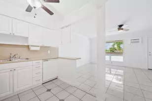 1780 SE 4th St, Pompano Beach, FL 33060 - Photo 13