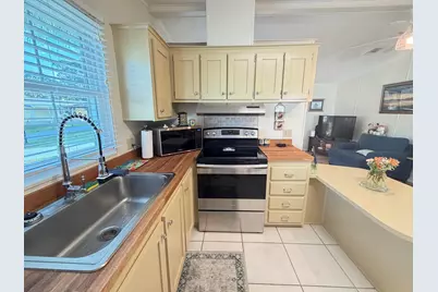 2625 Caper Court, Port Saint Lucie, FL 34952 - Photo 9