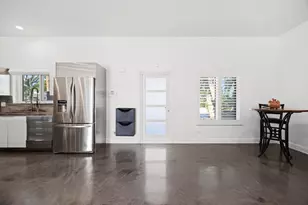 930 NW 4th Ct, Boca Raton, FL 33432 - Photo 5