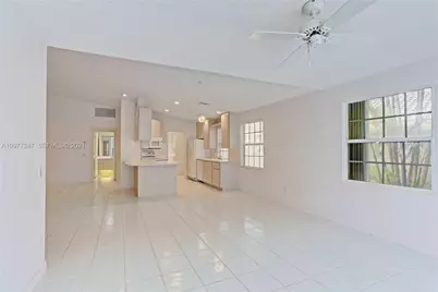 7819 SE Spicewood Circle, Hobe Sound, FL 33455 - Photo 7