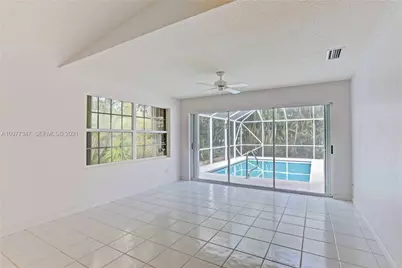 7819 SE Spicewood Circle, Hobe Sound, FL 33455 - Photo 3