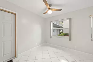 932 Flanders T, Delray Beach, FL 33484 - Photo 7