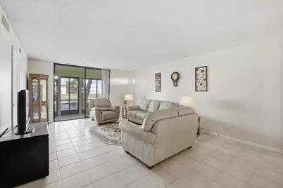 4725 Lucerne Lakes Blvd Boulevard E #110, Lake Worth, FL 33467 - Photo 3