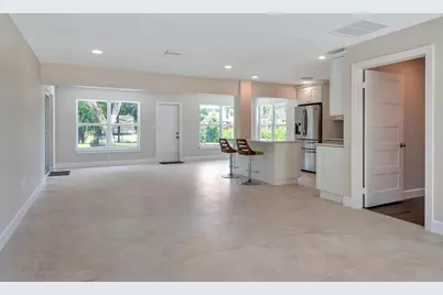 2001 Collier Avenue, Lake Worth, FL 33461 - Photo 3