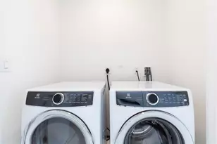 851 NE 1st Ave, Miami, FL 33130 - Photo 15