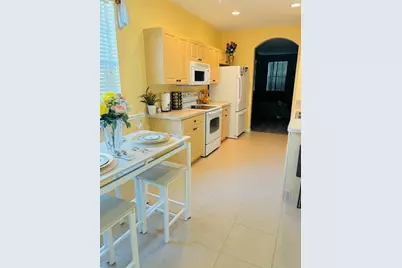 2104 SE Eatonville Drive, Port Saint Lucie, FL 34952 - Photo 5