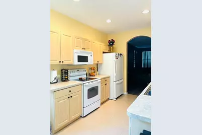 2104 SE Eatonville Drive, Port Saint Lucie, FL 34952 - Photo 3