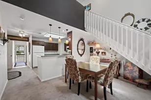 912 NE Sandalwood Pl, Jensen Beach, FL 34957 - Photo 5