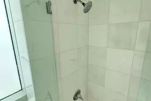 665 NE 25th St, Miami, FL 33137 - Photo 29