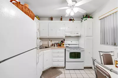 8390 Lagos De Campo Boulevard, Tamarac, FL 33321 - Photo 9