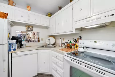 8390 Lagos De Campo Boulevard, Tamarac, FL 33321 - Photo 11