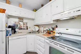 8390 Lagos De Campo Blvd, Tamarac, FL 33321 - Photo 11