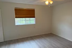 3675 San Simeon Cir, Weston, FL 33331 - Photo 13