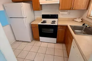 2721 N Pine Island Rd, Sunrise, FL 33322 - Photo 5