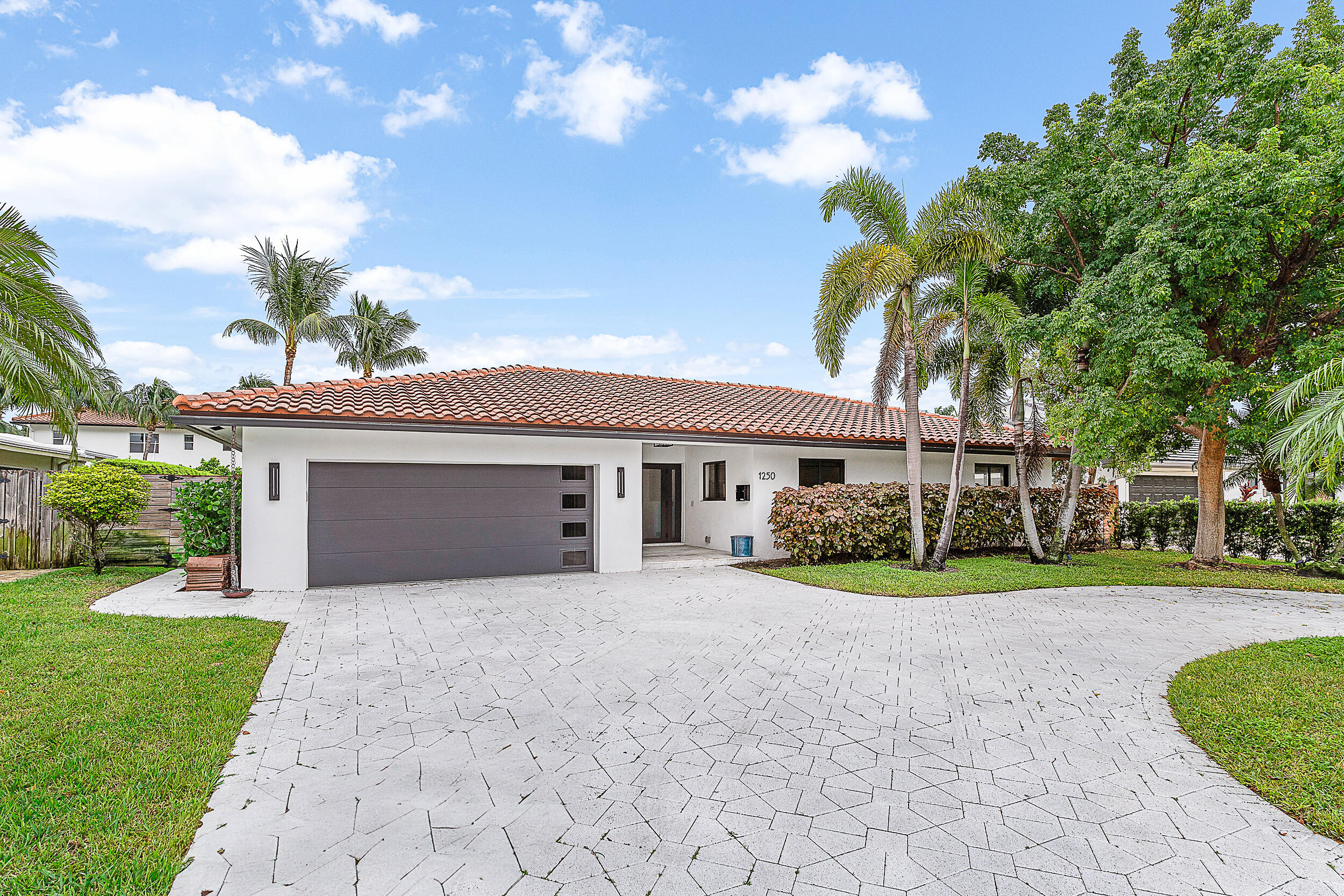 1250 NE 27th Terrace - 1250 NE 27th Terrace, Pompano Beach, FL 33062 Luxury Property | Jose Angel Pina