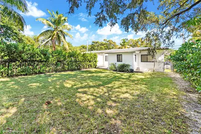 6820 NE 5th Avenue, Miami, FL 33138 - Photo 15