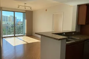 110 Washington Ave, Miami Beach, FL 33139 - Photo 1