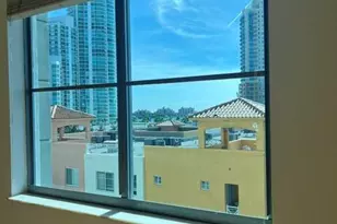 110 Washington Ave, Miami Beach, FL 33139 - Photo 11