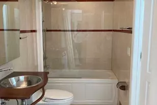110 Washington Ave, Miami Beach, FL 33139 - Photo 19