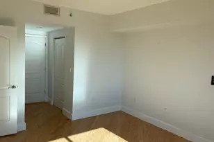 110 Washington Ave, Miami Beach, FL 33139 - Photo 15