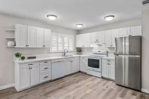 1673 SE Lyngate Dr, Port Saint Lucie, FL 34952 - Photo 9