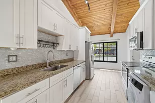 10121 Acorn Ln, Pembroke Pines, FL 33026 - Photo 9