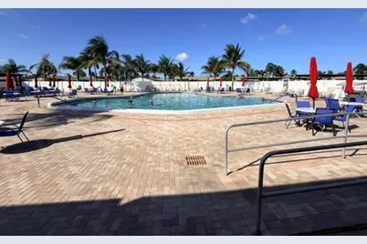 2804 E Crosley Drive E #M, West Palm Beach, FL 33415 - Photo 13