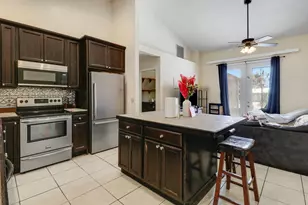 533 NW Avon Ave, Port Saint Lucie, FL 34983 - Photo 1