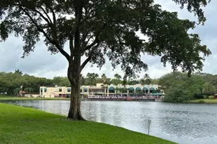 9450 Poinciana Pl, Davie, FL 33324 - Photo 3