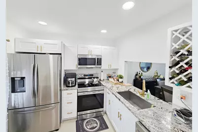 7807 Golf Cir Circle #305, Margate, FL 33063 - Photo 3