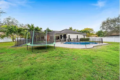 4447 NW 82nd Avenue, Coral Springs, FL 33065 - Photo 41