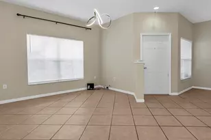 228 Lake Monterey Cir, Boynton Beach, FL 33426 - Photo 9