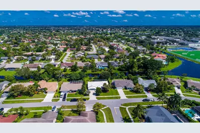 1935 Primrose Lane, Wellington, FL 33414 - Photo 37