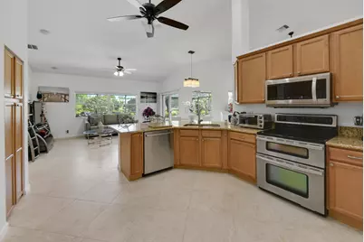 1935 Primrose Lane, Wellington, FL 33414 - Photo 13