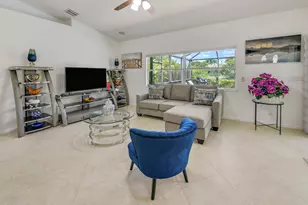 1935 Primrose Ln, Wellington, FL 33414 - Photo 11