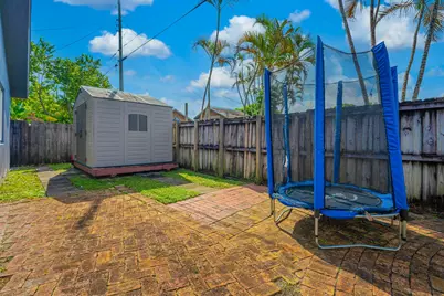 6824 SW 5th Street, Pembroke Pines, FL 33023 - Photo 29