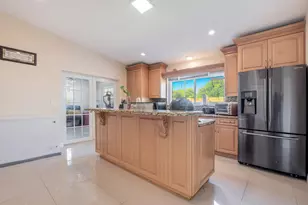 6824 SW 5th St, Pembroke Pines, FL 33023 - Photo 3