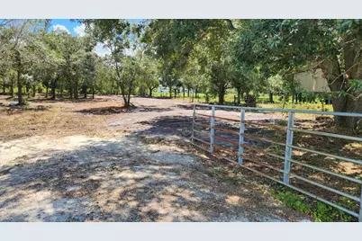 18884 NW 282nd Street, Okeechobee, FL 34972 - Photo 1